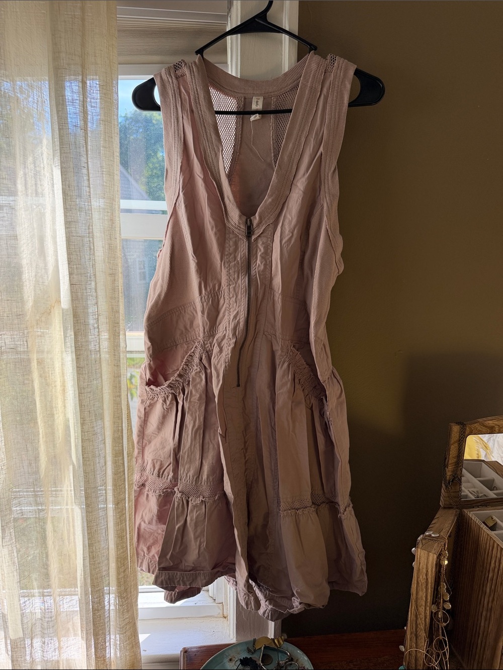 Sleeveless Mauve Zip-Front Tiered Romper Dress